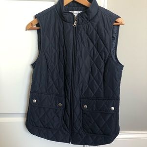 women’s navy puffer vest